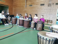 Primarschule Beromünster: AFRIKA FEELING: Singen, Tanzen und Trommeln