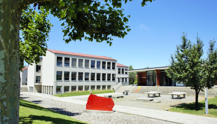Schulhaus Neudorf