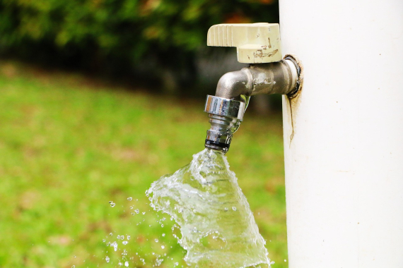 Wasserhahn